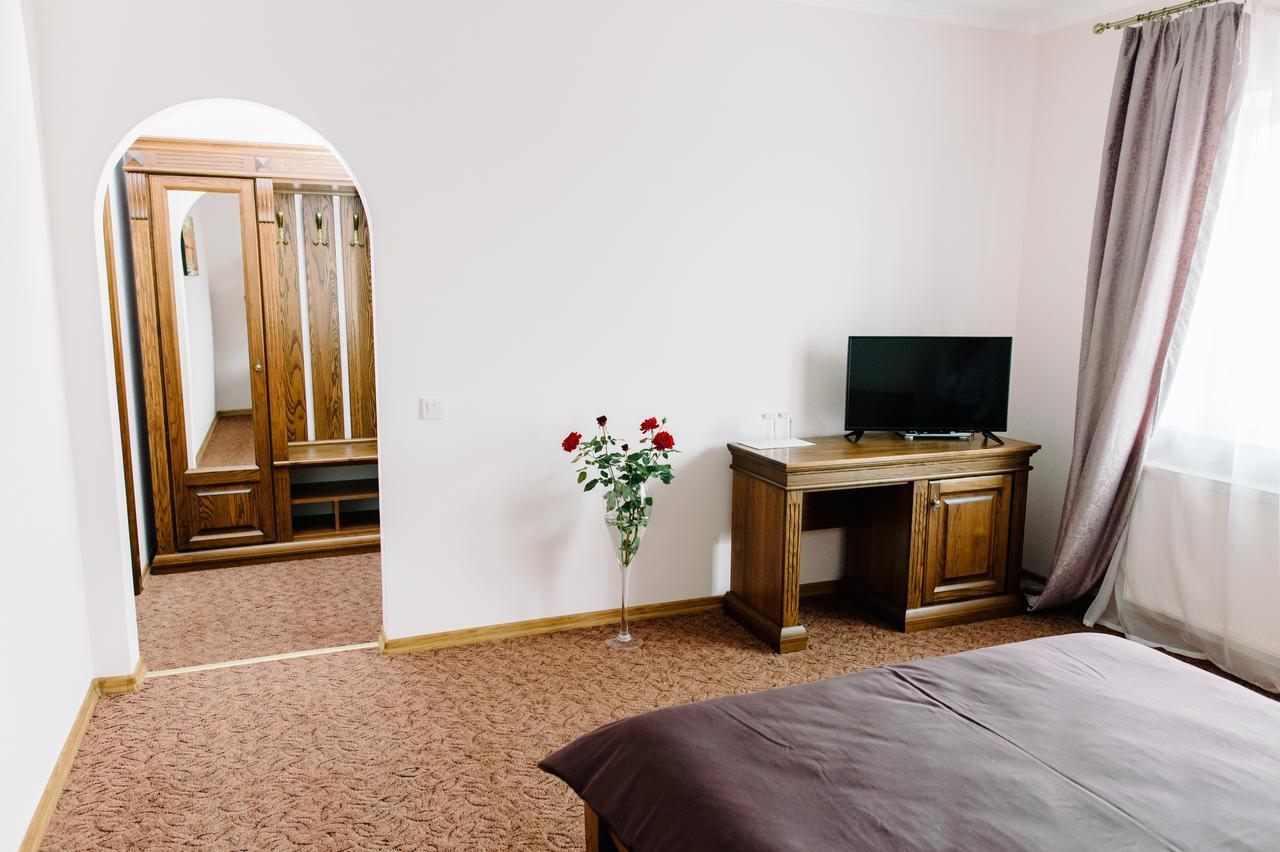 Hotel Korona Kolybayevka エクステリア 写真