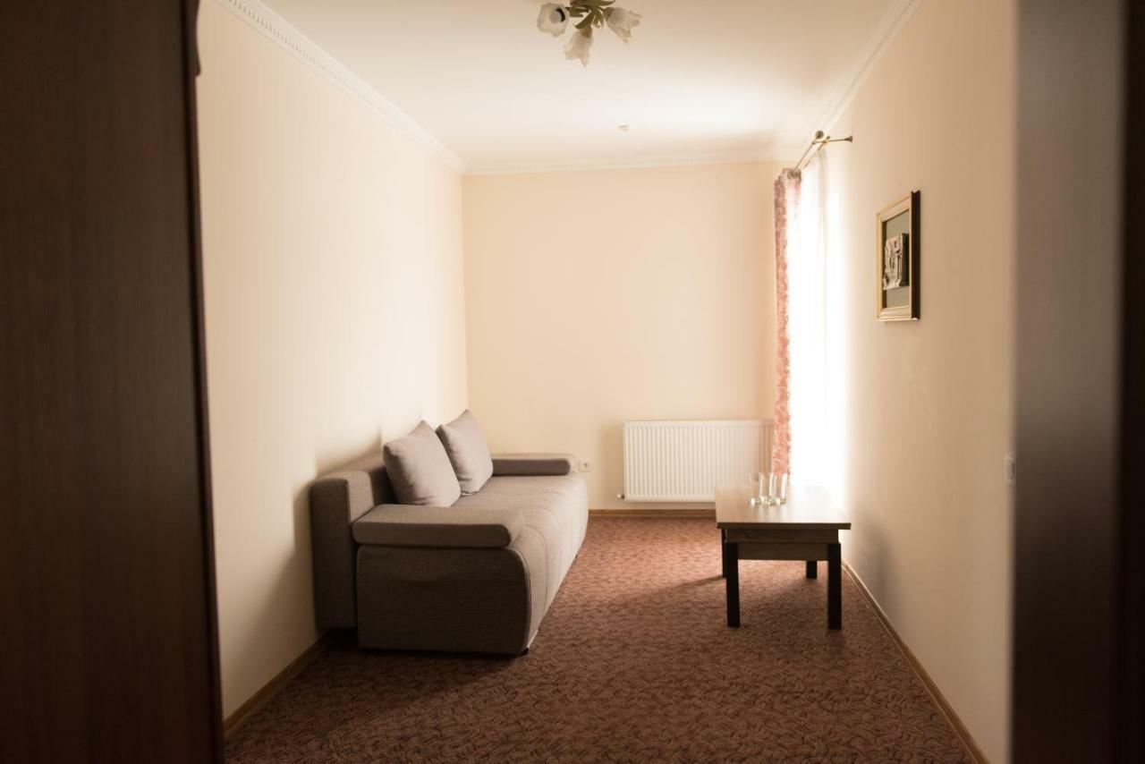 Hotel Korona Kolybayevka エクステリア 写真