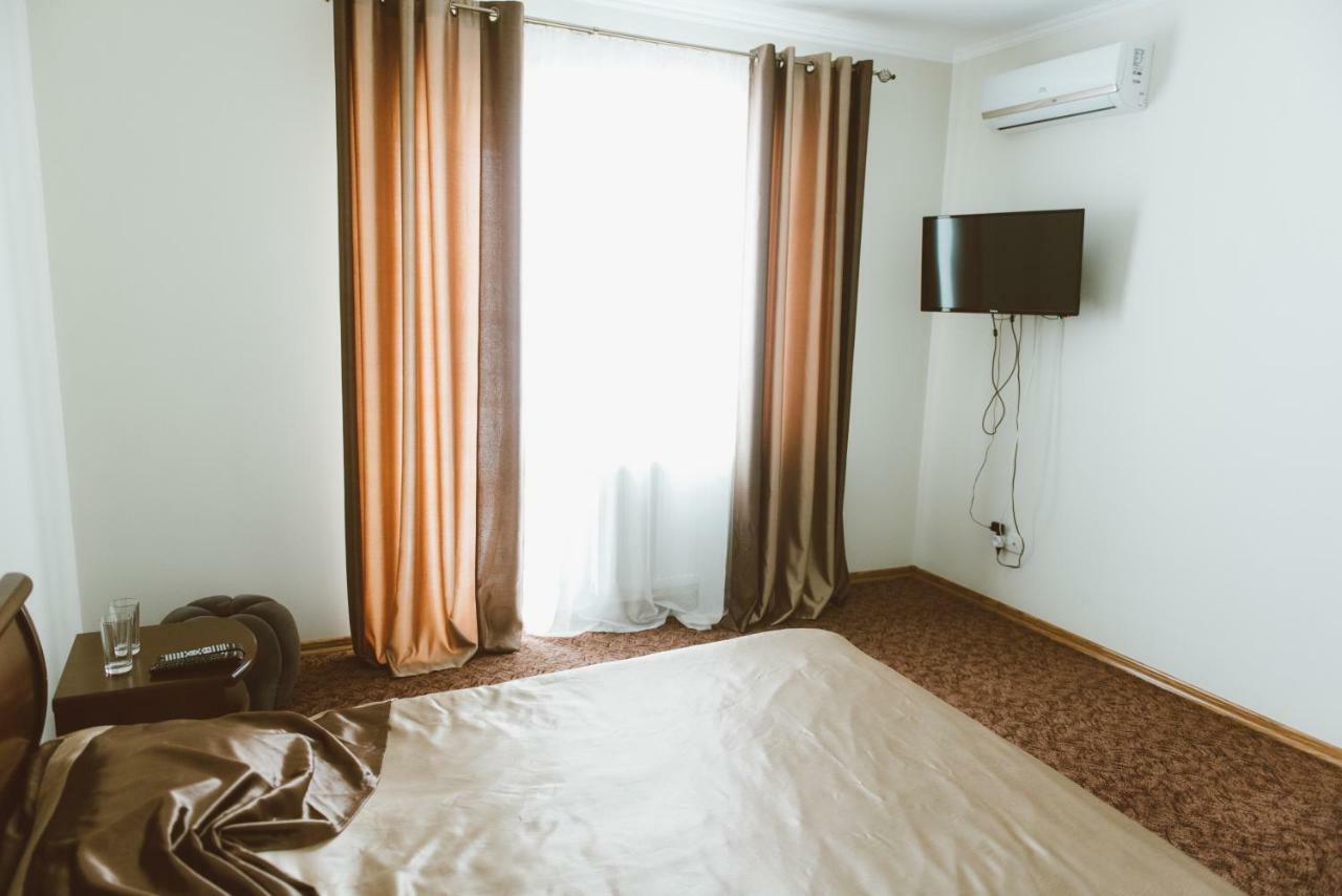 Hotel Korona Kolybayevka エクステリア 写真