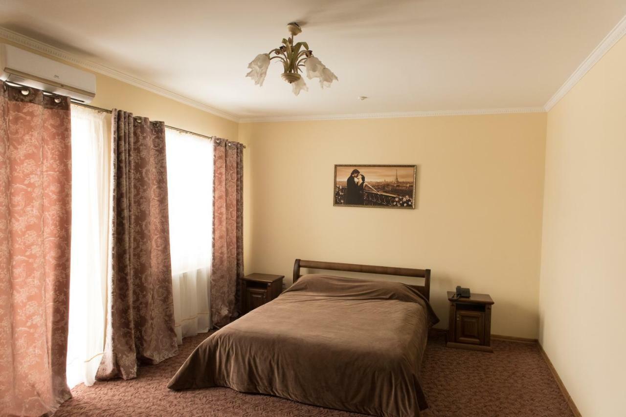 Hotel Korona Kolybayevka エクステリア 写真